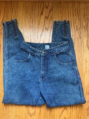 Vintage Corniche High Waist Acid Wash Jeans – Size 7/8 – Ankle Zip Tapered Leg
